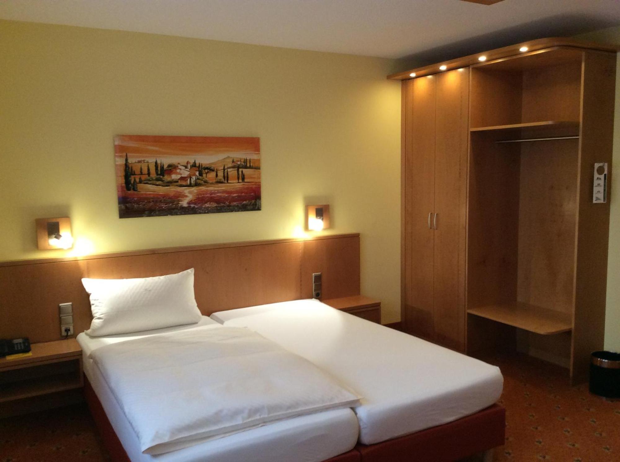 Landhotel Heiner Meyer Wahrenholz Δωμάτιο φωτογραφία